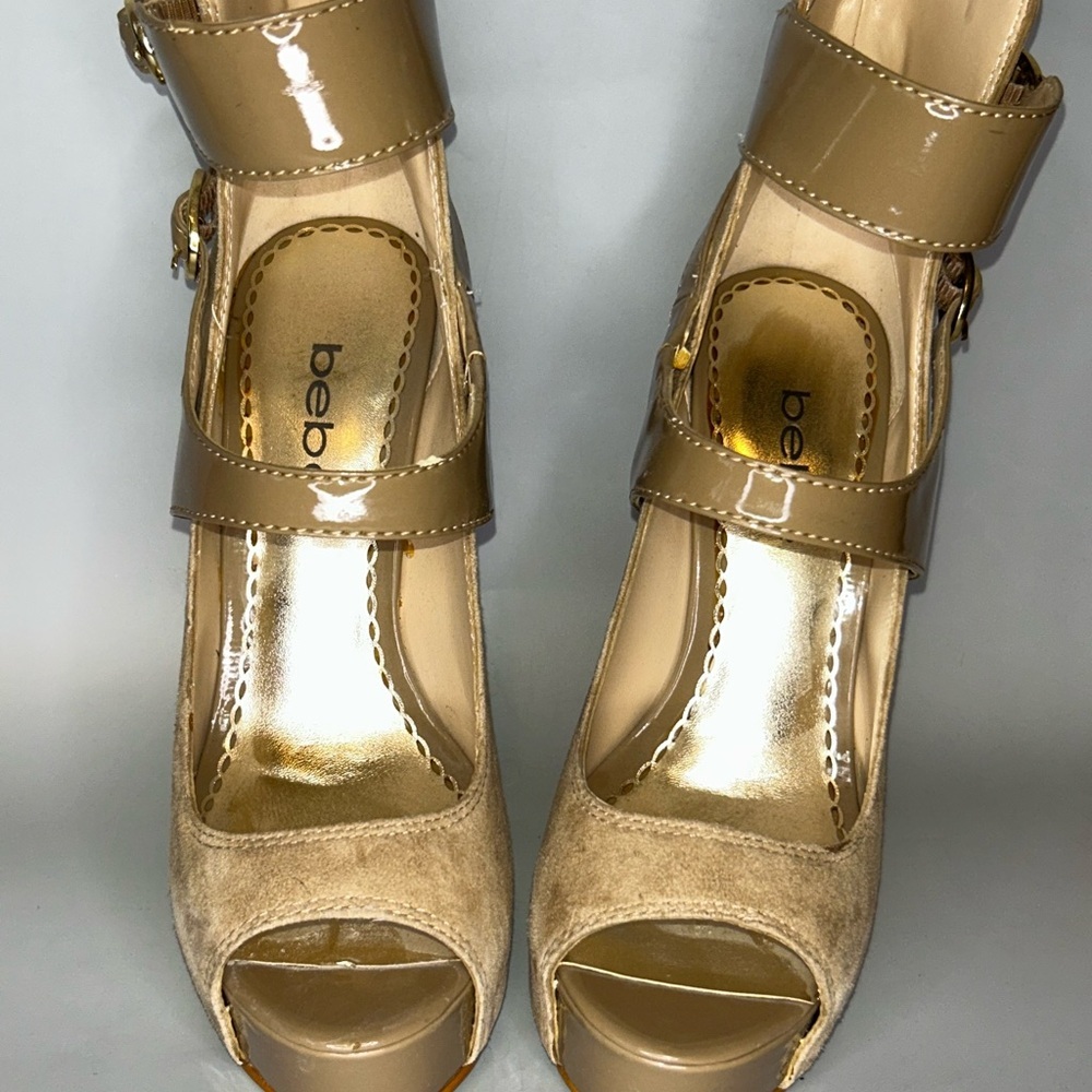 NWOT Bebe heeled faux suede PU platform sandals - Picture 3 of 8